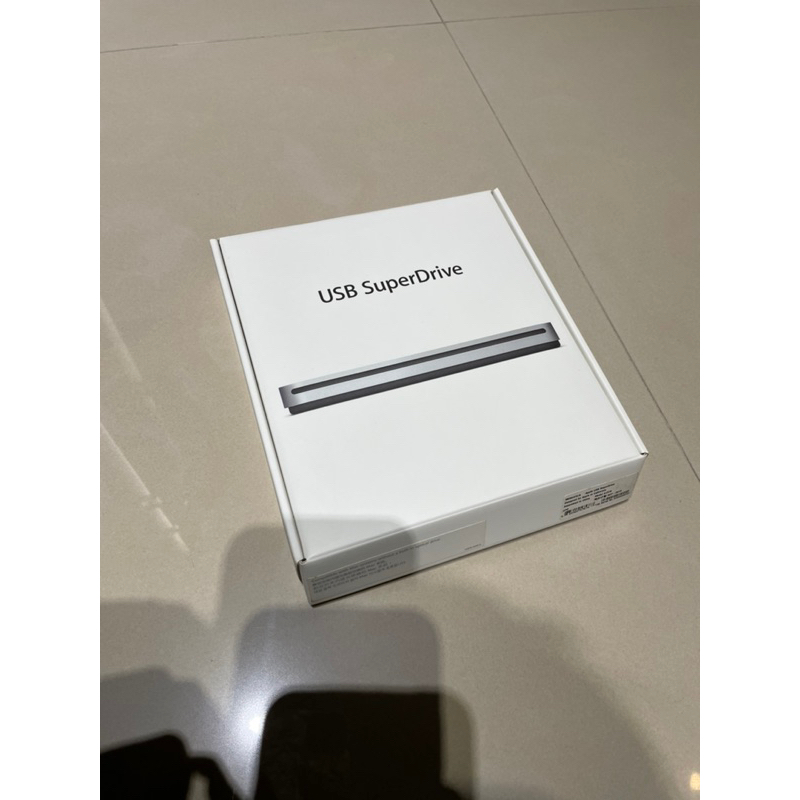 絕版蘋果迷收藏_全新閒置Apple USB SuperDrive 光碟機 (MD564FE/A)