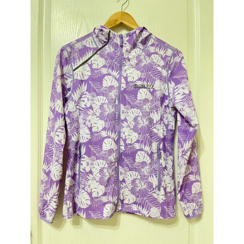 外套 / ONE BOY 二手輕量防曬冰感淺紫花機能外套（Ｓ）