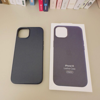 Apple iPhone 14 原廠皮革保護殼 墨水色 二手
