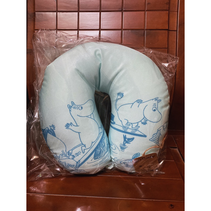 嚕嚕米-藍色U型枕 展場大扭蛋機取得 約30公分