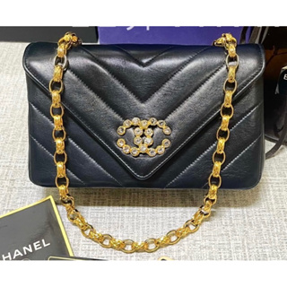 真品極新大鑽扣香奈兒Chanel vintage黑金雕花鏈斜背包
