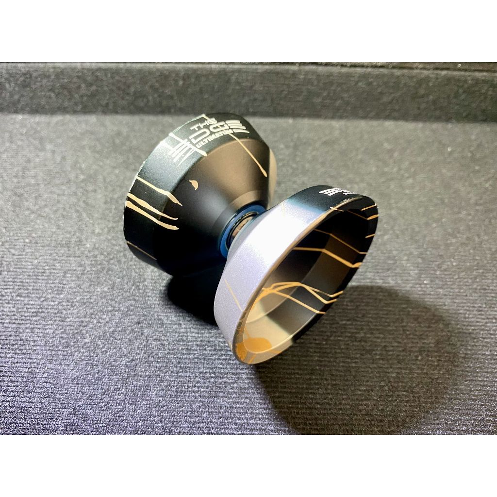 溜溜球 YoYoFactory Edge Ultimatum 黑白金🪀yyf 蝶翼型 超寬 Evan Nagao簽名球