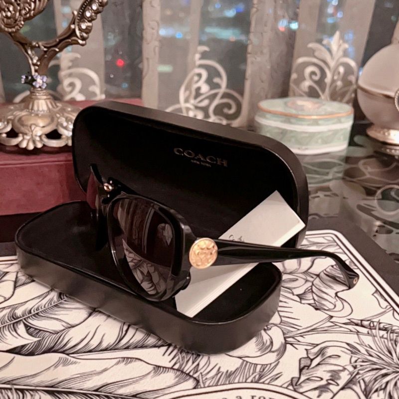 專櫃正貨 COACH   黑色經典 燙金圓盤logo印花襯邊 太陽眼鏡 墨鏡   出清 近新 含原廠墨鏡盒子