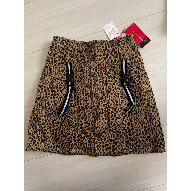 全新 日本🇯🇵專櫃repipi armario 豹紋 動物紋 短裙 褲裙S $1090