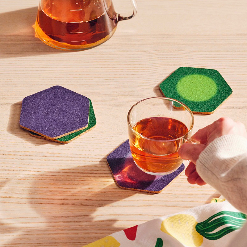 IKEA TABBERAS 遇熱變色軟木杯墊［綠/紫］10x10cm