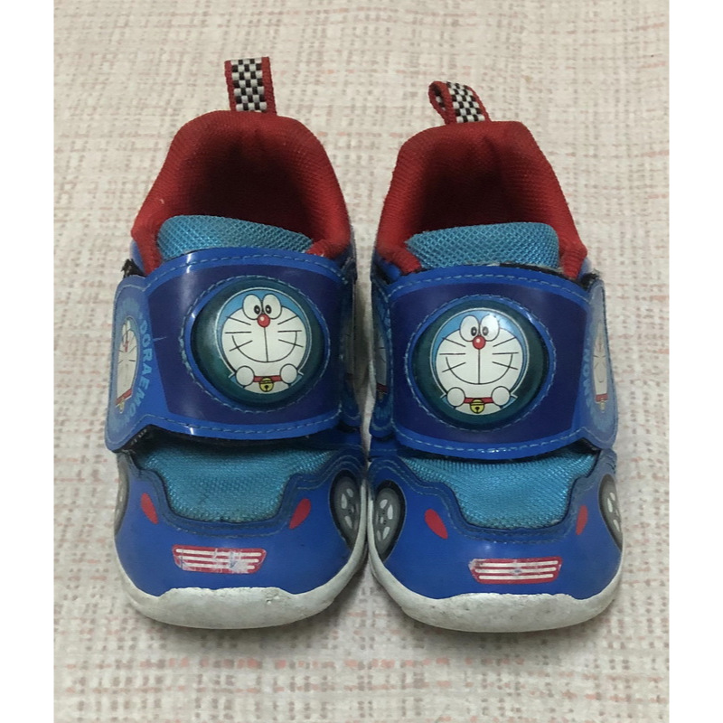 二手 哆啦A夢 藍色造型童鞋，走路時會閃燈（尺碼15）
