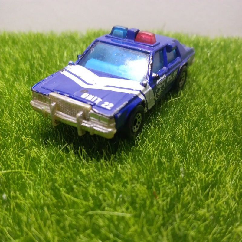 老玩具車FORD LTD 福特警車無盒有暇筆塗約7.5公分