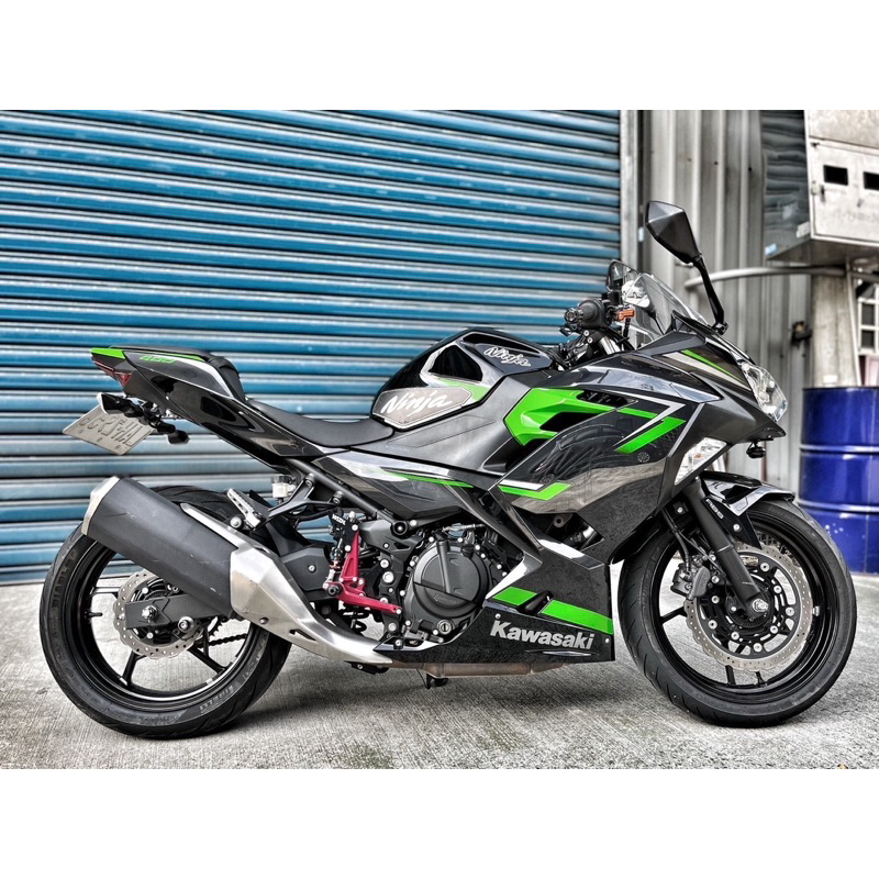 Kawasaki Ninja400 降車身套件 瓷釉黑 行車記錄器 WH!Z腳踏 小資族二手重機買賣