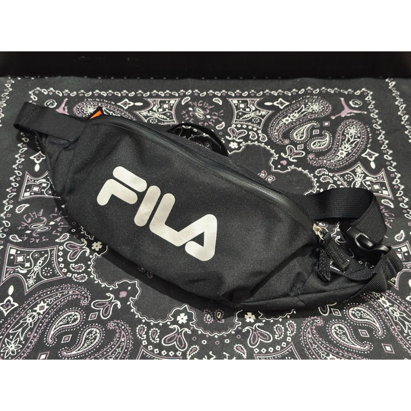 FILA 兩用腰包 提袋-黑 BWU-5405-BK （二手背過一次 幾乎全新） 男生側背包 腰包 穿搭必備