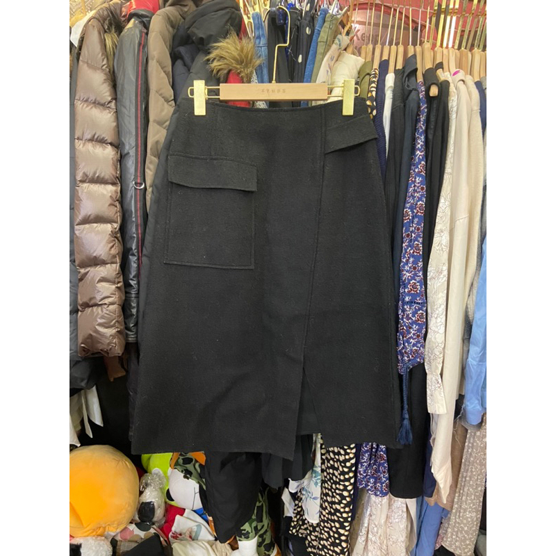 【IZZUE】專櫃品牌 秋冬款 黑色 工裝褲 口袋造型羊毛及膝裙