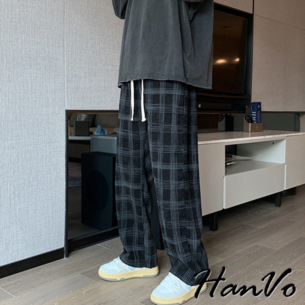 【HanVo】男款燈心絨格紋休閒長褲 寬鬆直筒舒適潮流 韓版時尚長褲 男生下著 B4015