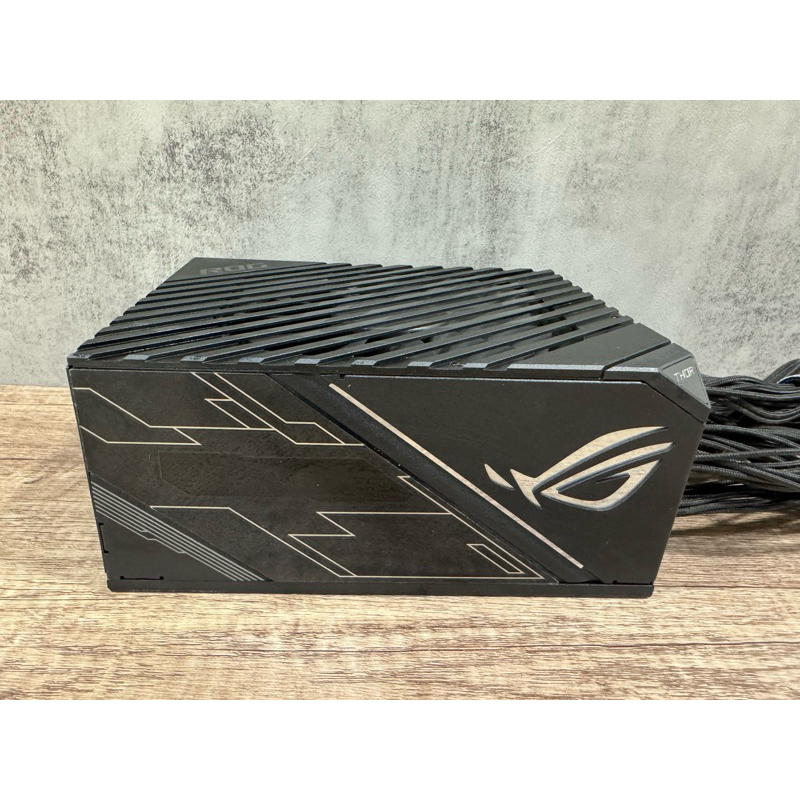 Asus ROG Thor 1200W 電源供應器 二手