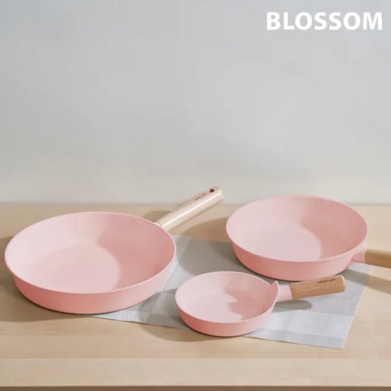 全新未拆含盒  【NEOFLAM】BLOSSOM系列 煎蛋鍋16cm(不挑爐具 瓦斯爐電磁爐可用) 粉色 擺盤 鄉村風