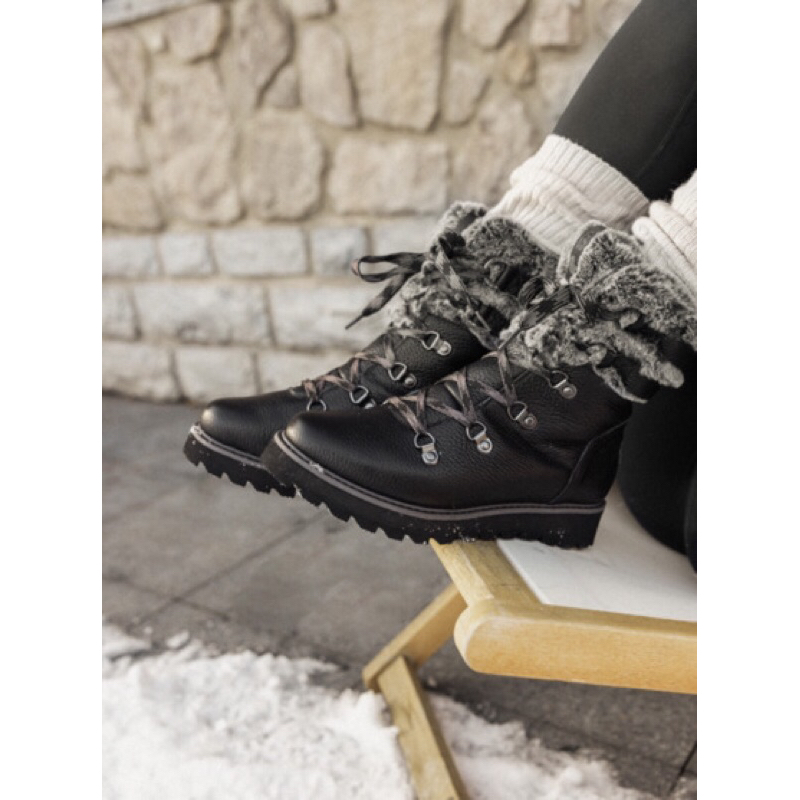 Roxy Brandi 黑色皮革防潑水保暖雪靴 US8.5
