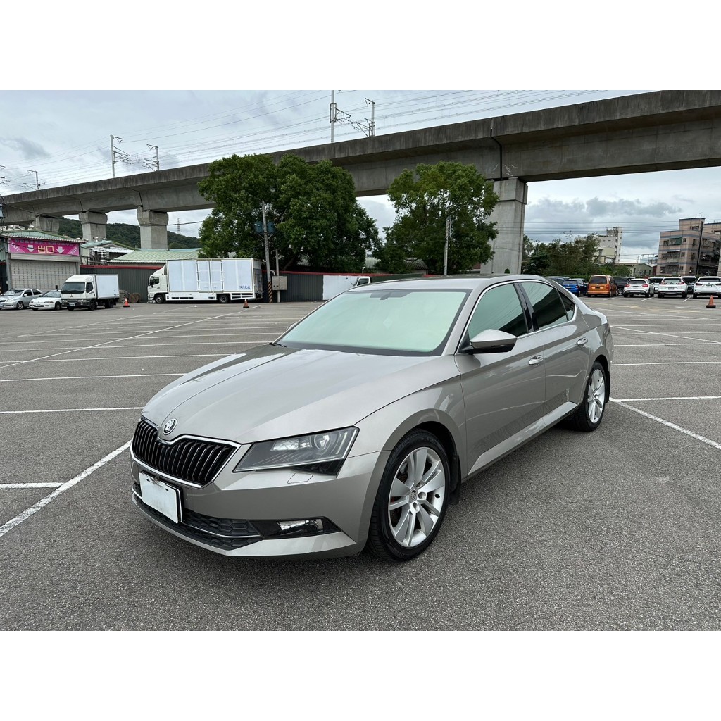 2016 Skoda Superb Sedan 1.4 TSI菁英版 實價刊登:38.8萬 中古車 二手車 代步車 轎車