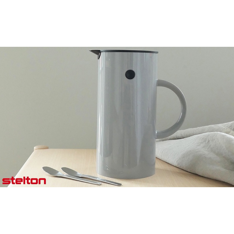 全新 stelton 啄木鳥真空保溫壺 淺灰色0.5L