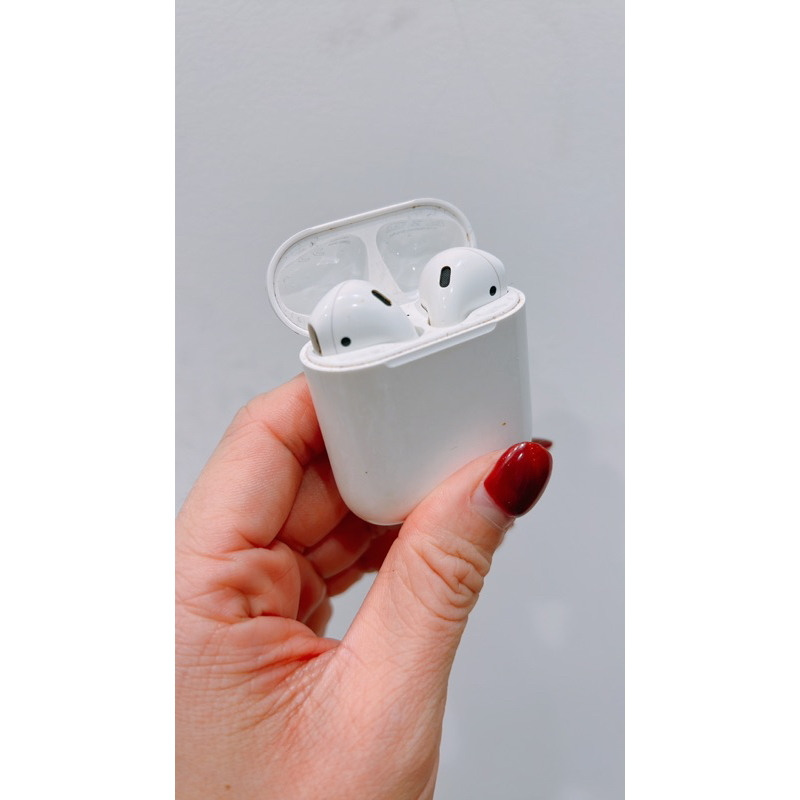 Apple Airpods 一副（充電盒與左右耳）1-2代通用原廠二手正品充電A1523 A1602