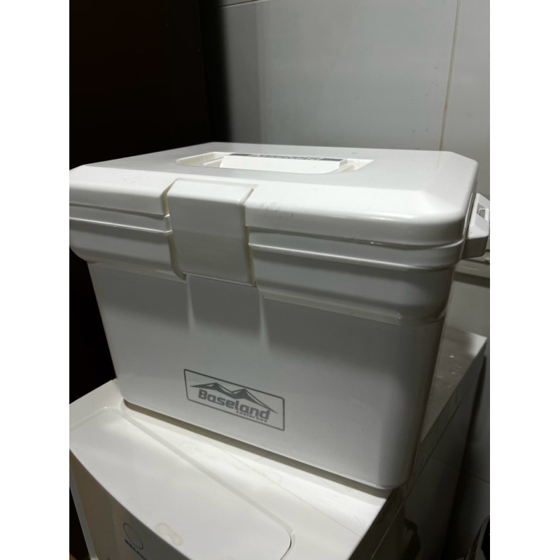 （二手日本JEJ 日本製BASELAND專業保溫保冷冰桶/保冰桶 釣魚 露營 保冷冰箱