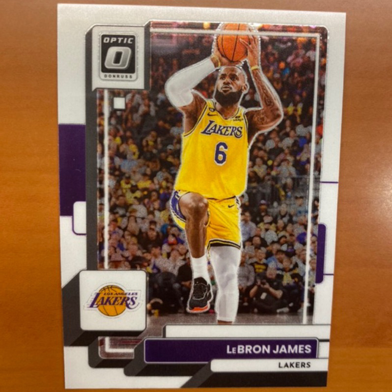 LeBron James Panini Optic NBA 球員卡