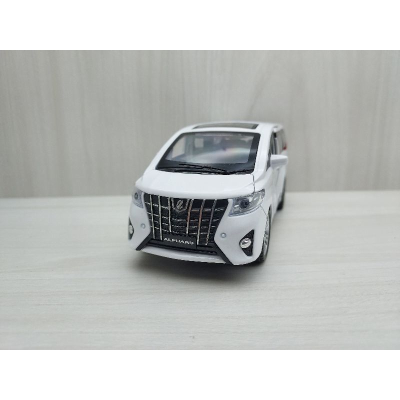 全新盒裝1:32~豐田 TOYOTA ALPHARD 商務版 白色 合金 模型車 聲光車 玩具 兒童 禮物