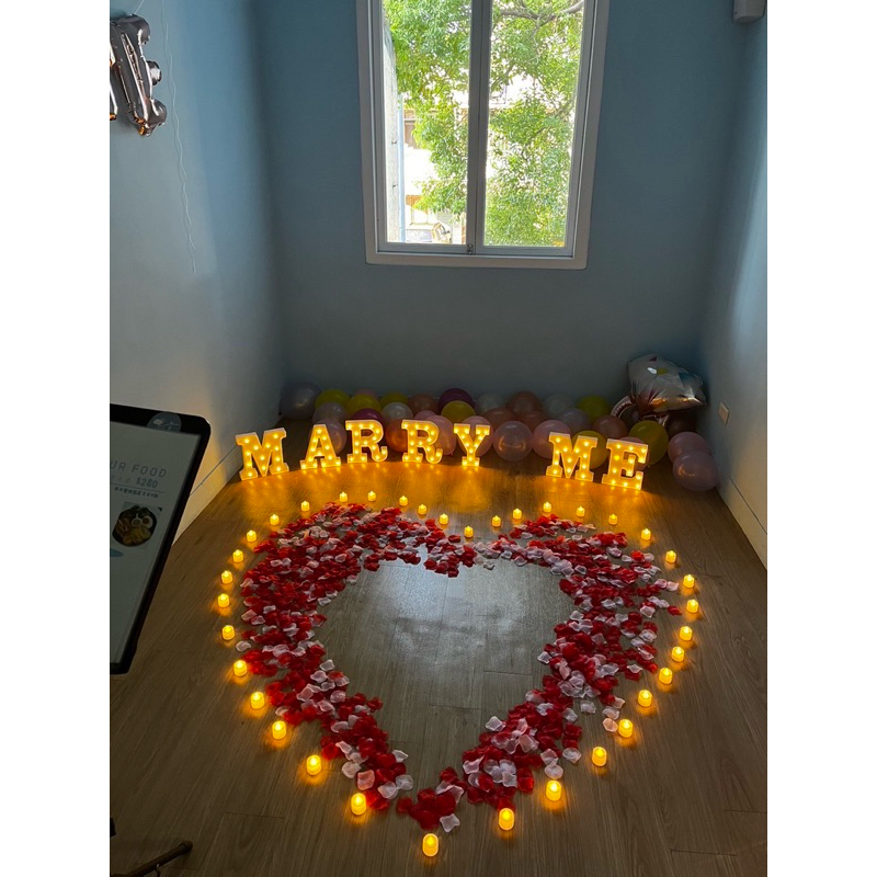 LED 燈箱 Marry Me 嫁給我 ❤️ 求婚擺飾 有花瓣 無氣球🎈二手