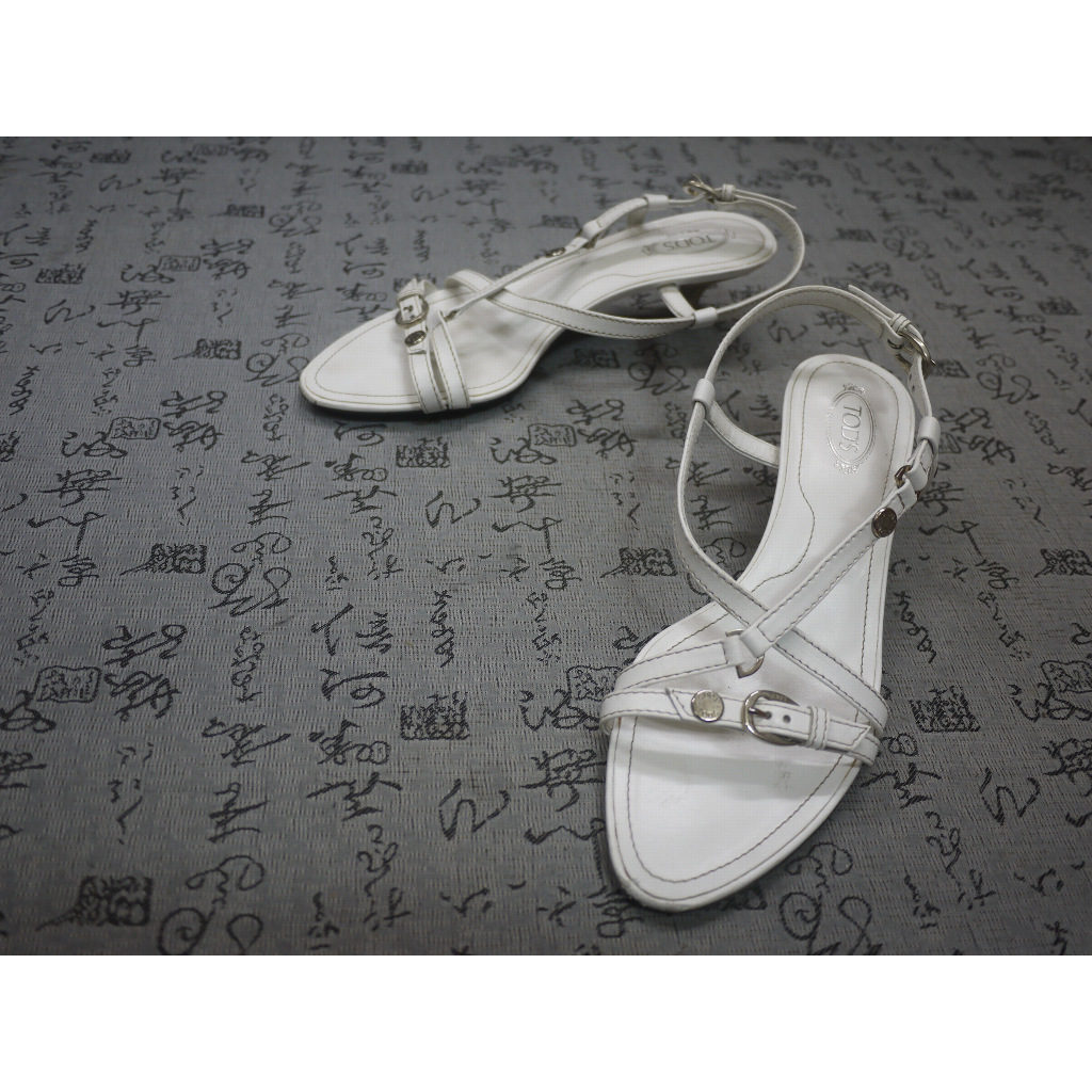 義大利製 TOD’S 高級針釦飾真皮中跟涼鞋 USA 6.5 EUR 37.5 JPN 23.5 CM