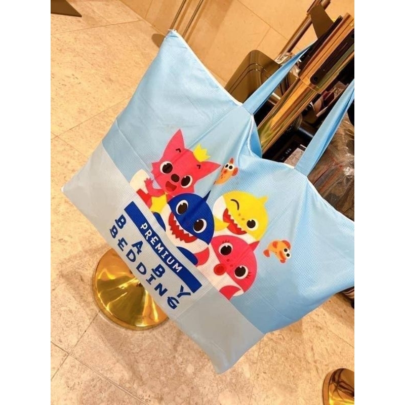 🇰🇷 🍄𝒩𝑒𝓌 𝒜𝓇𝓇𝒾𝓋𝒶𝓁 🍄[韓國🇰🇷鯊魚寶寶兒童防潑水收納提袋]也可以當過年期間的購物袋耐重又可愛那個