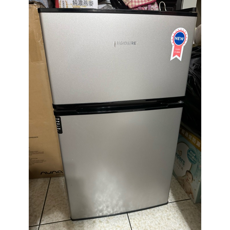 Frigidaire富及第90L雙門電冰箱/FRT-0908M/二手九成新