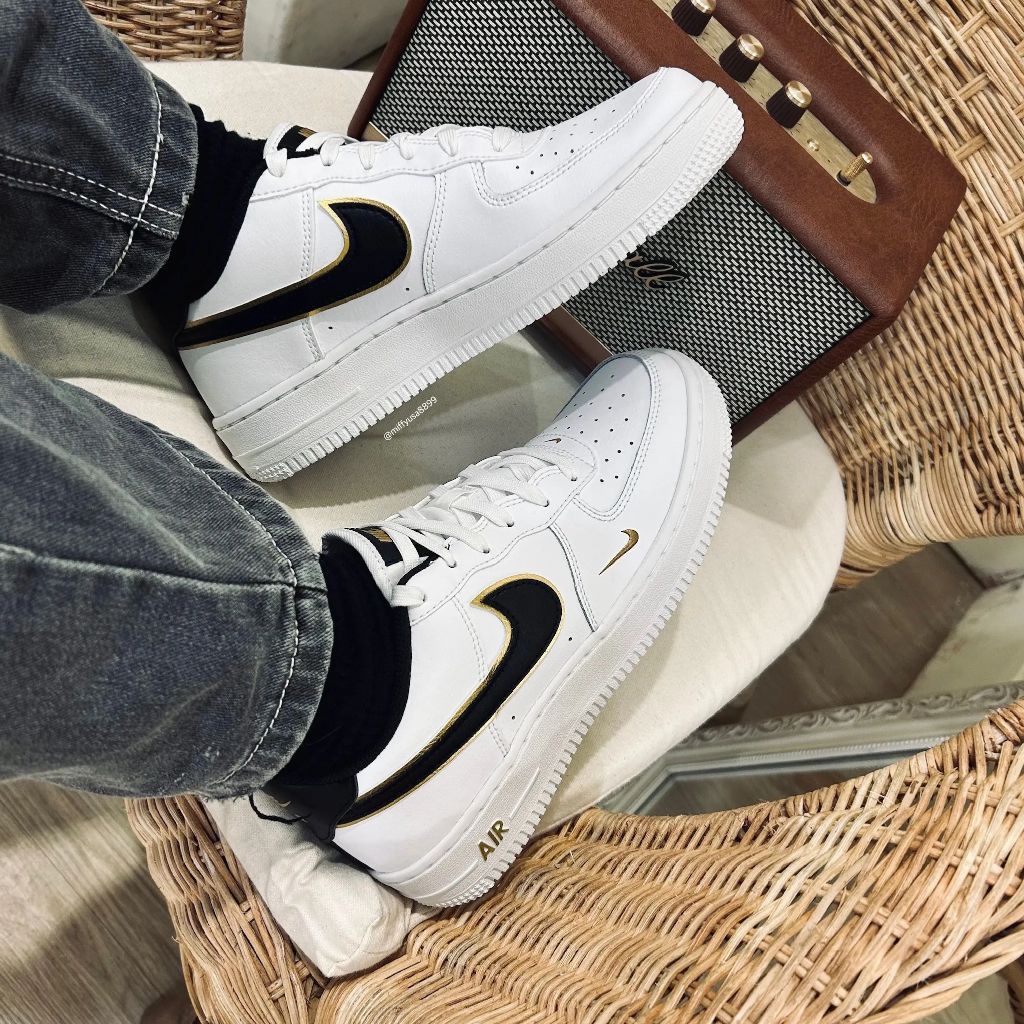 *米菲美國* Nike Air Force 1 LV8 白黑金 小金勾 大童版【DM3322-100】