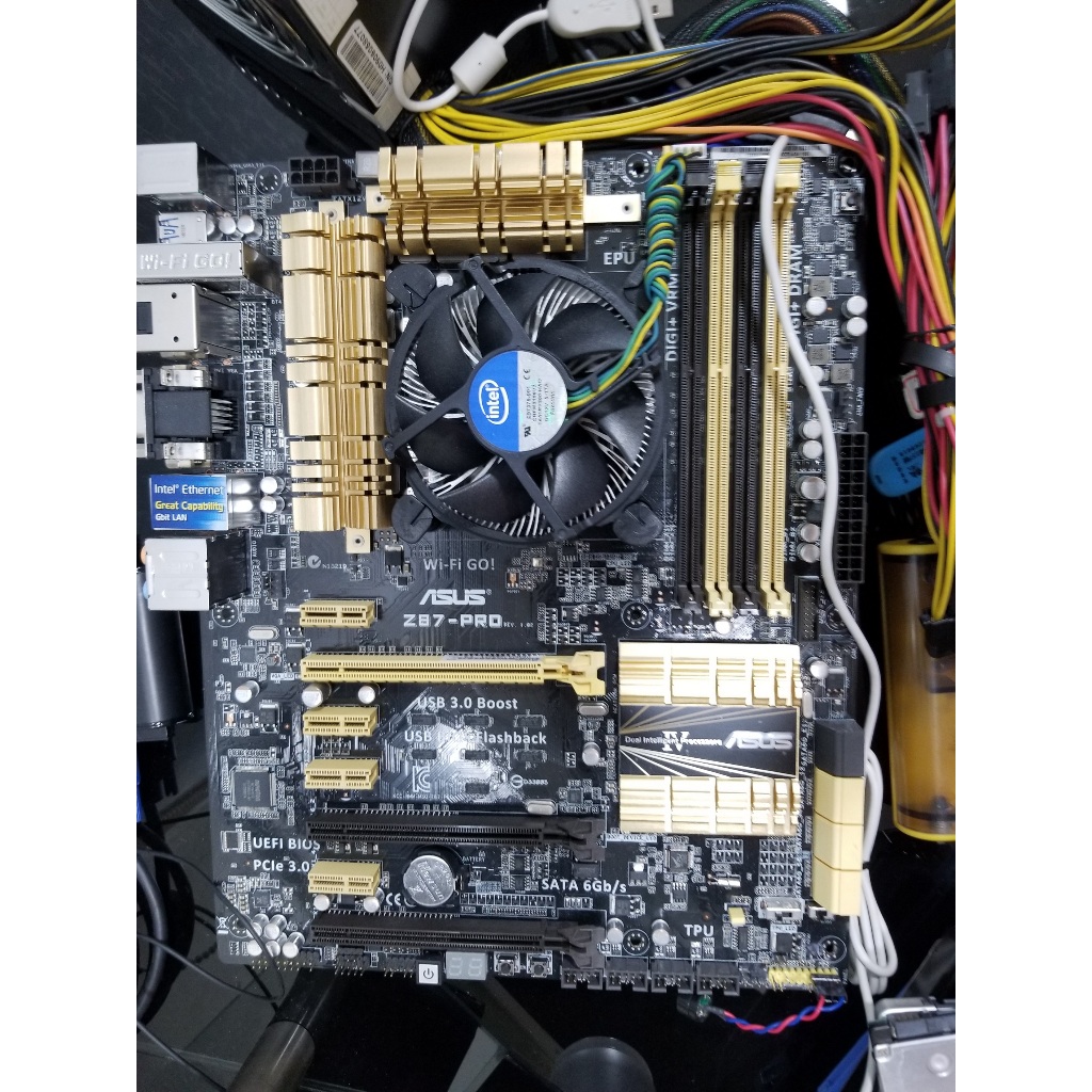 半套主機 E3-1230 v3 + ASUS Z87 Pro + 8G RAM #內建無線網路與藍芽