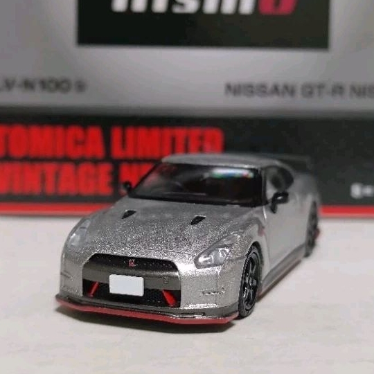 Tomytec 1/64 TLV LV-N100b NISSAN GT-R NISMO 2014 R35 日產 跑車