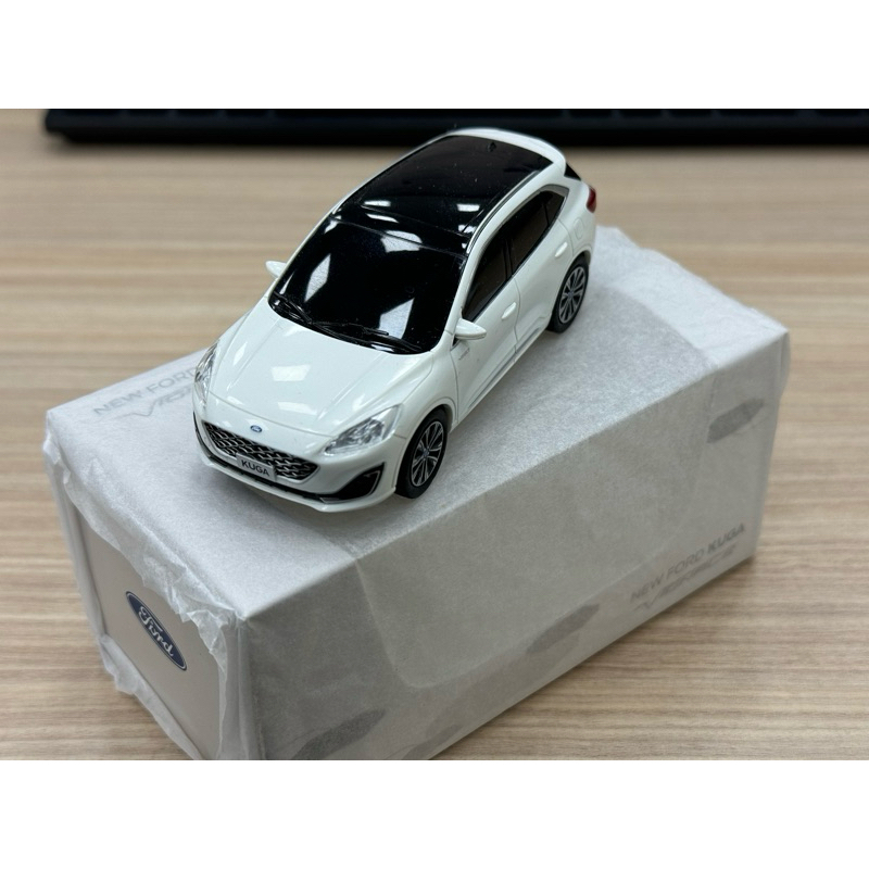 Kuga 模型車 2023最新款stline vignale  迴力車 白色 1:43