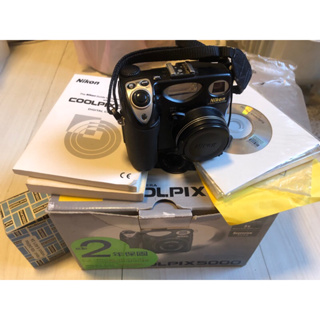 數位老相機 Nikon COOLPIX 5000 二手良品 功能正常 (相機+電池3個+電池充電器+電源線) 附說明書