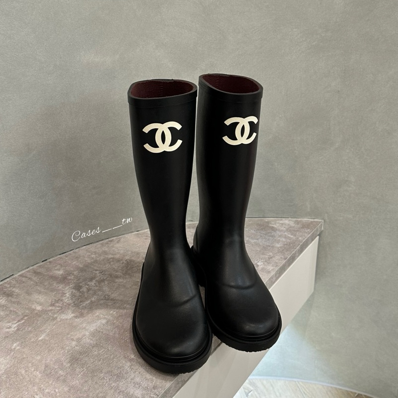【𝐂𝐚𝐬𝐞𝐬】Chanel｜香奈兒 大Logo黑色高級橡膠雨鞋 高筒靴 靴子 精品代購 歐洲代購 香奈兒代購