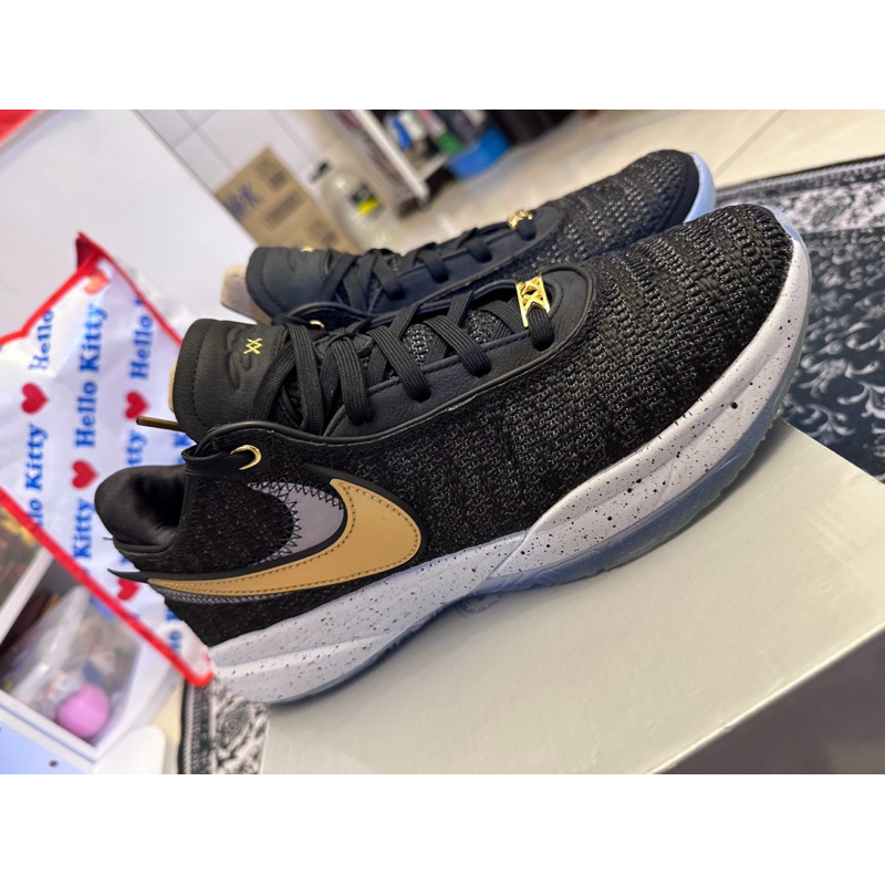 Nike 黑金Lebron20 DJ5422-003 size:10