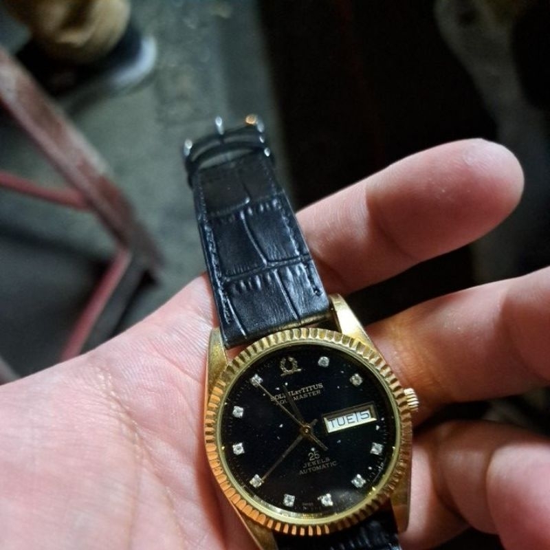 TITUS 二手黑面碎白點綴錶盤 瑞士製造  ETA 自動機械錶 麵膠八千五百