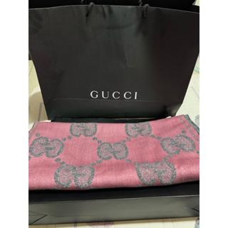Gucci粉色圍巾🧣
