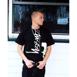 <no.8_store>STUSSY DAVID CARSON DINO 🦕TEE 短袖 經典恐龍 TEE 預購新品