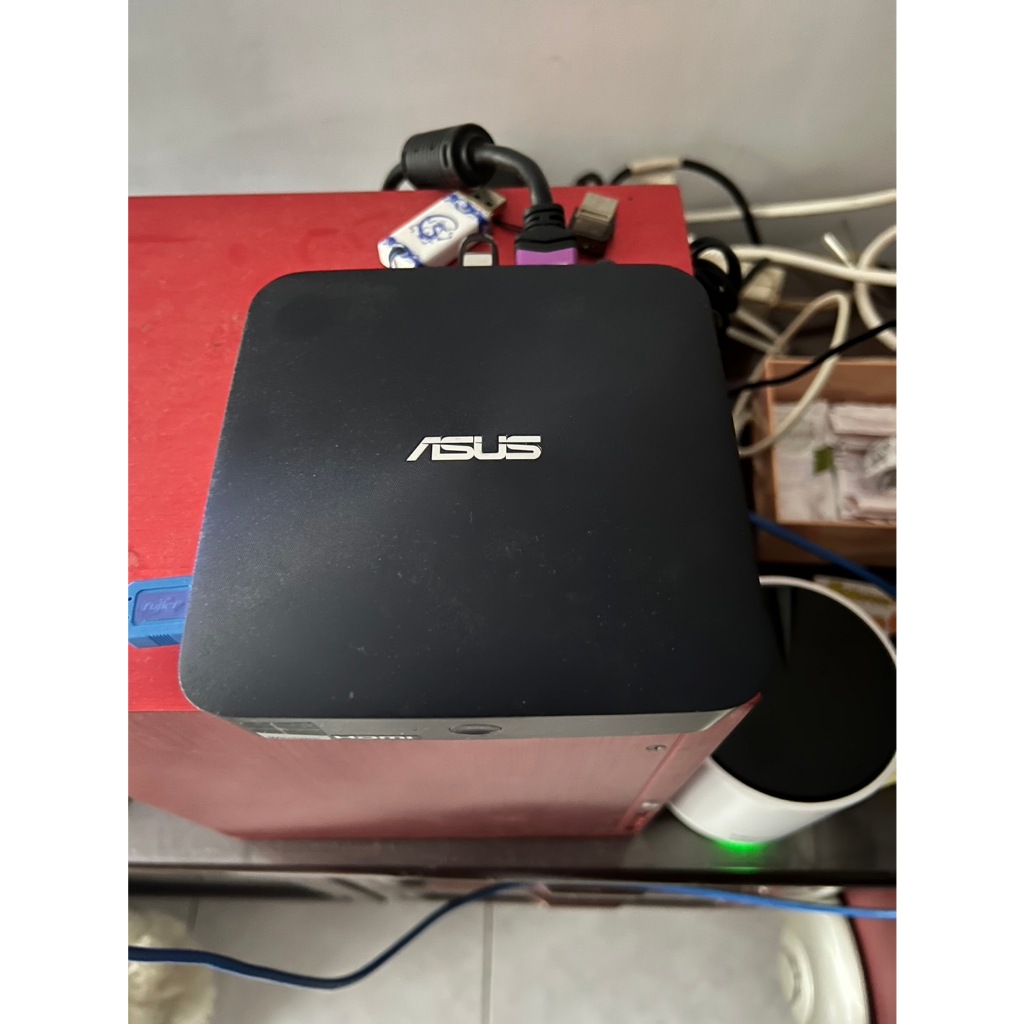 ASUS 華碩UN45 四核 SSD Win10 迷你Vivo PC　文書機、股票機