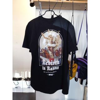 {NOIR} 全新正品 FR2 #FR2 Rebirth in Rabbit T-shirt