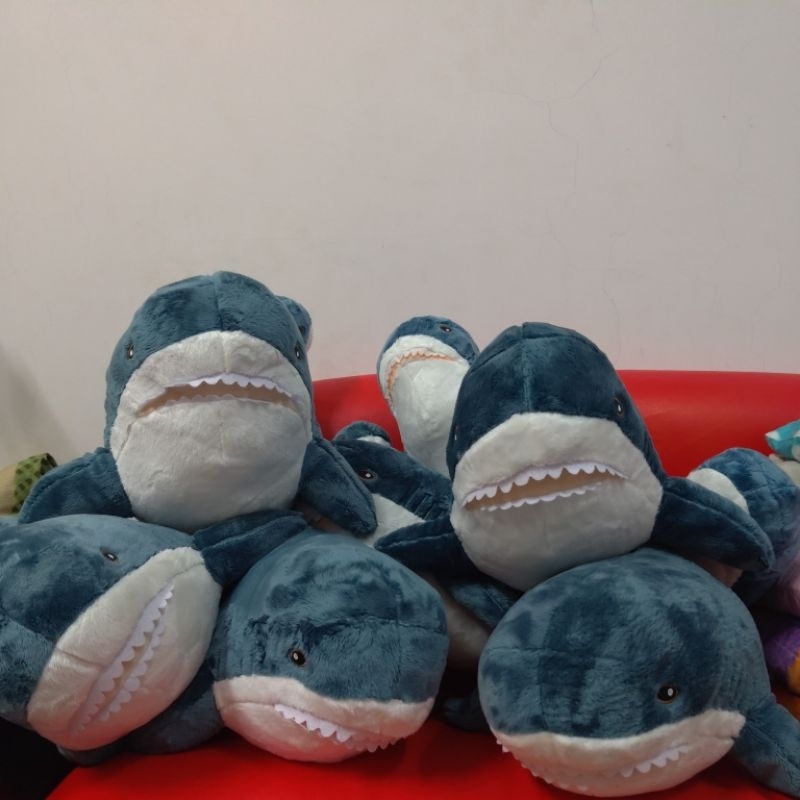 娃娃機夾的鯊魚，小朋友最愛的抱枕