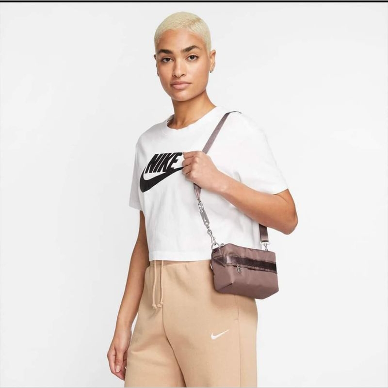 Nike Sportswear Futura Luxe 鐵鍊設計 側背包 斜背包 單肩包 小方包