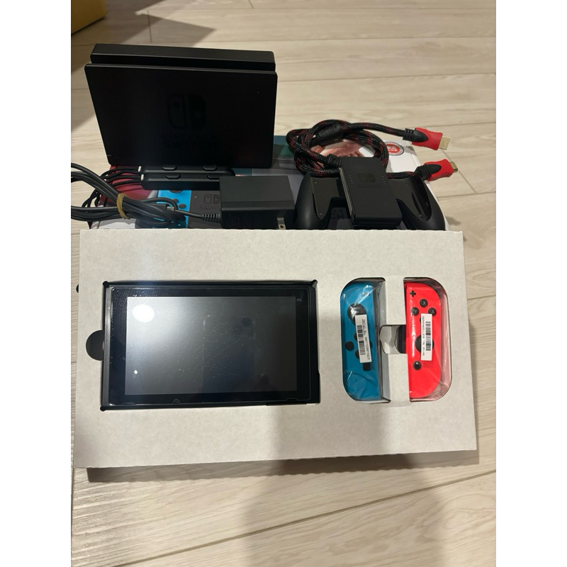 switch 一般版主機  功能全正常、原廠盒裝+配備 無改機