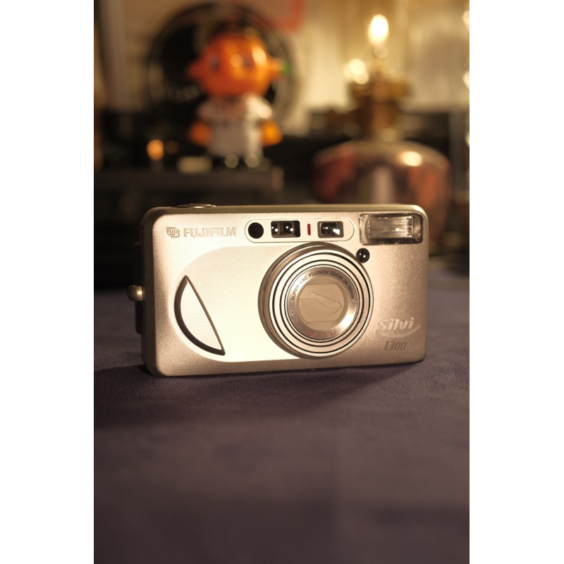 缺貨中Fujifilm Silvi 1300 新手底片相機 隨機附一捲底片