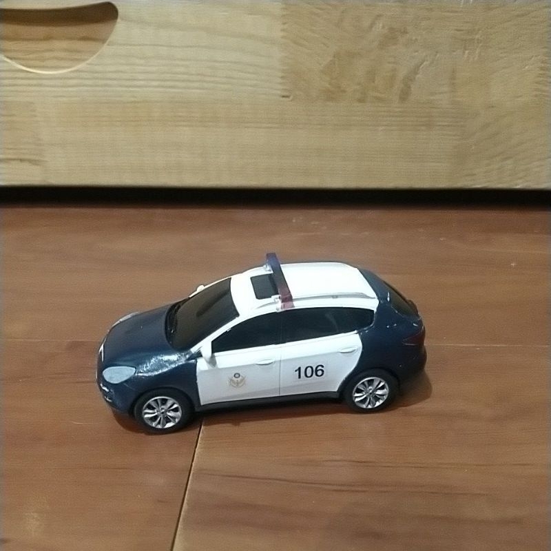 納智捷U7警車模型車1：43測試版（無盒）