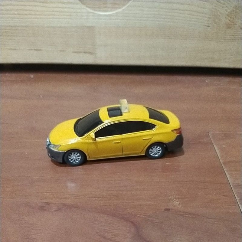 NISSAN SENTRA計程車模型車1：43（無盒）