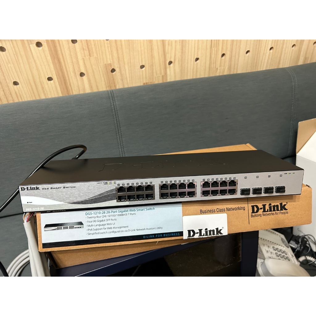 D-LINK DGS-1210-28 28埠 Giga 交換器