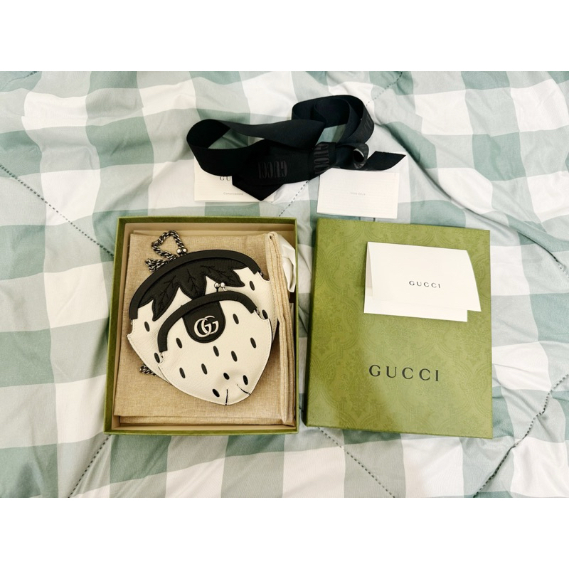 gucci 黑白草莓鏈條包秀款 全新全配