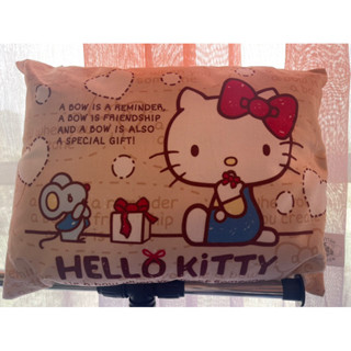 Hello Kitty放棉麻抱枕 午睡枕