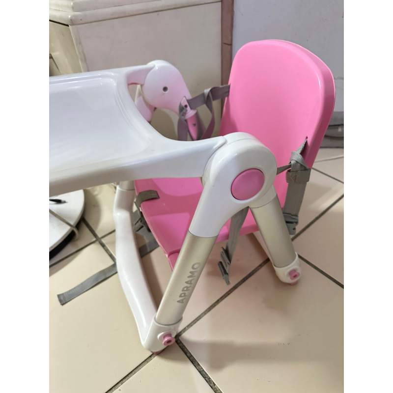 2手 Apramo Flippa兒童餐椅粉色-限新莊面交